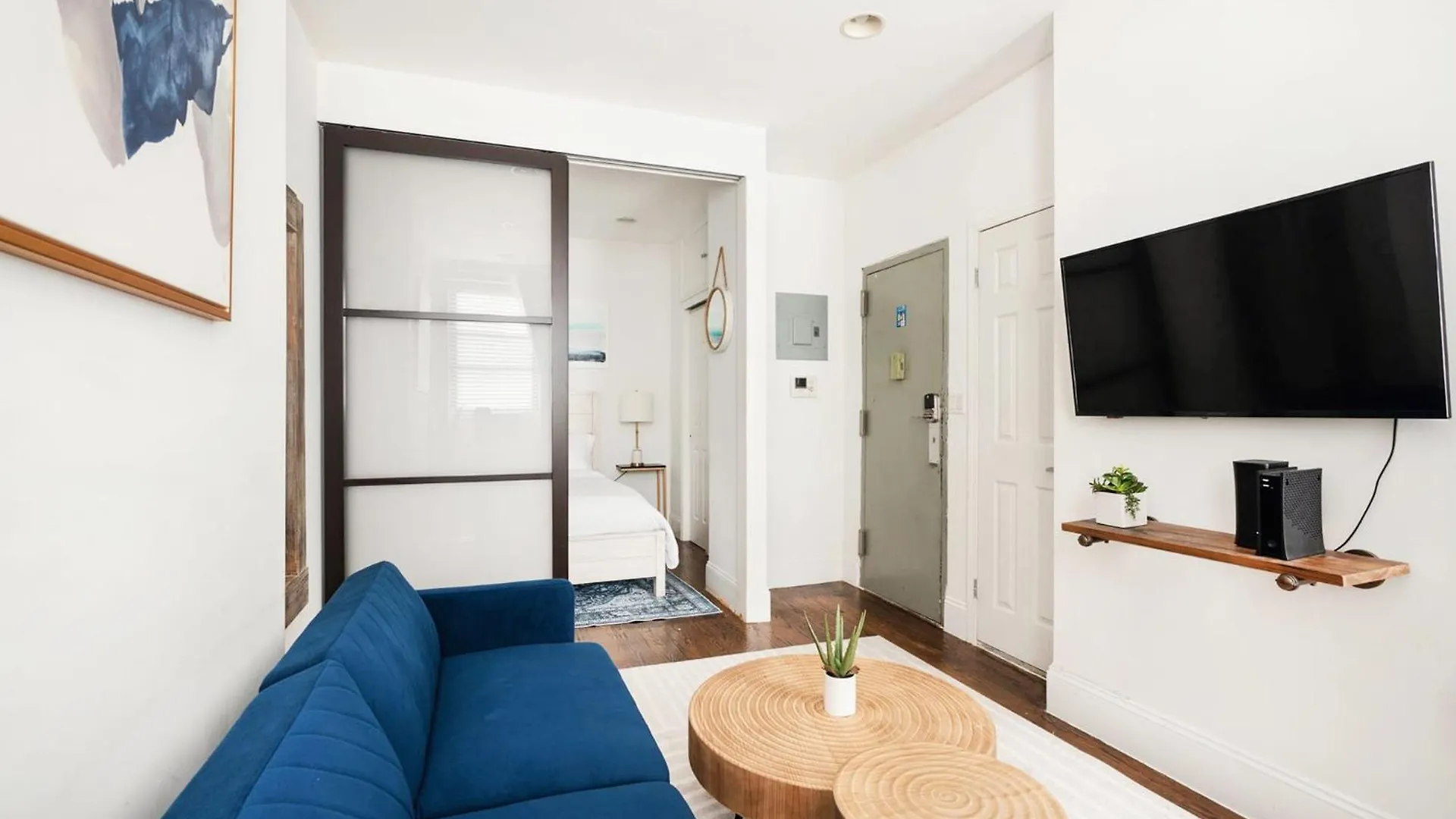 69-2B Prime Lower East East Brand New 1Br Apt New York 0*,  United States